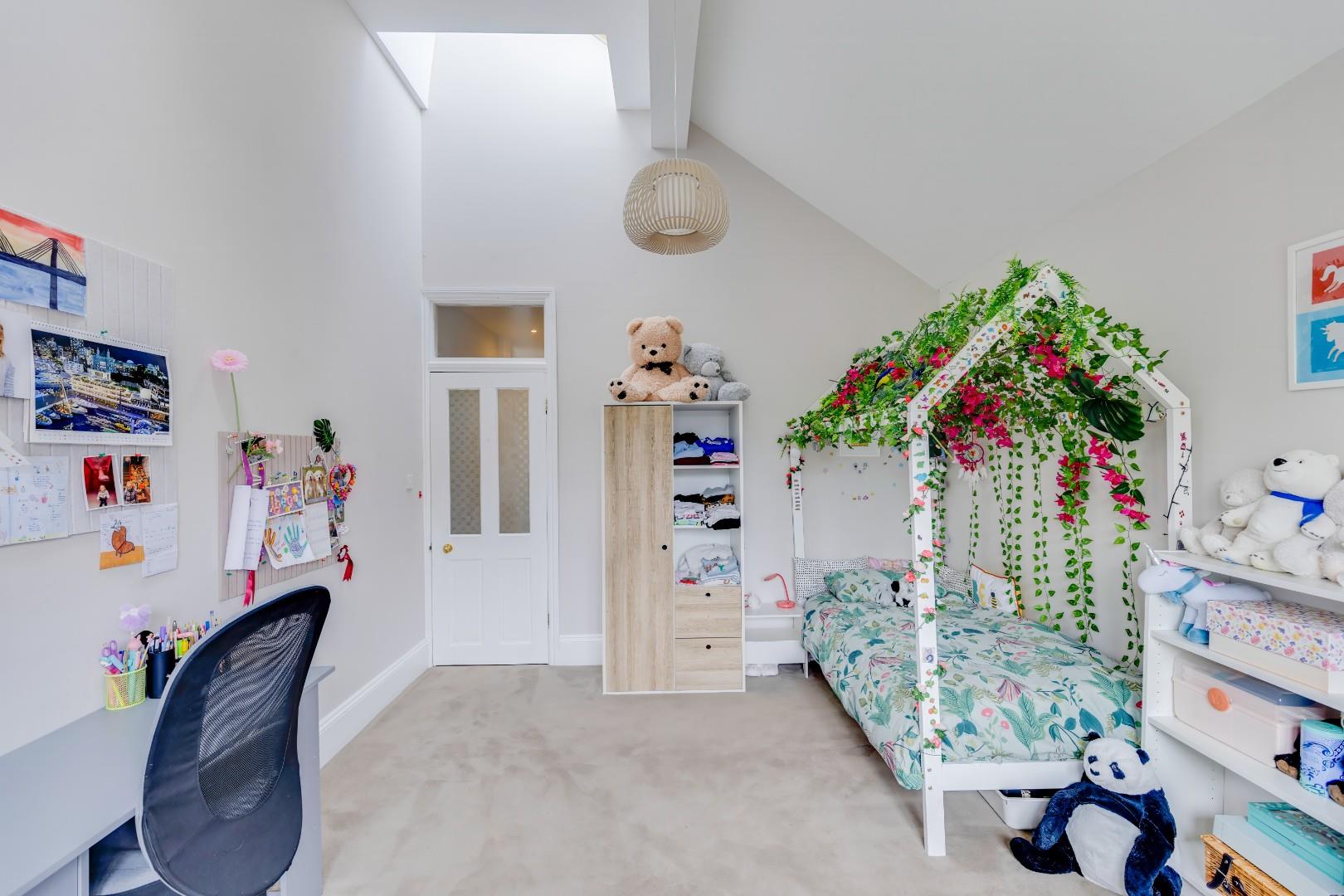 90 Stanwell Road, Penarth, CF64 3LP